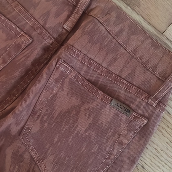 Joe’s Jeans. Brown / Orange printed soft denim. Size 24. - Picture 4 of 4
